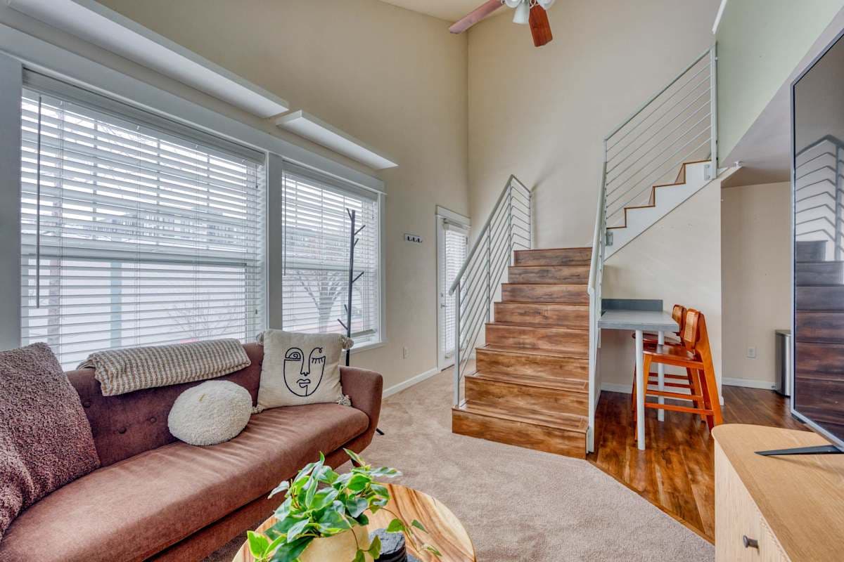 Elegant NW Portland Suites - Central Walkable Stay in Pearl District - main photo