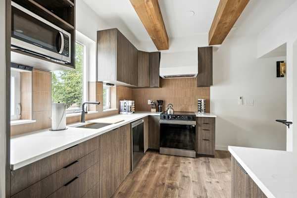Kerns 6BR - New Spanish Style Group Stay in Northeast Portland - photo 3