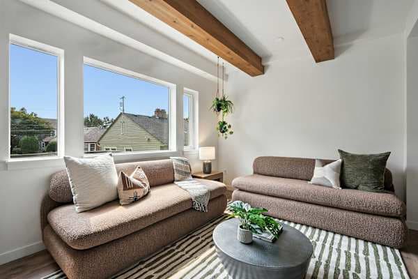 Kerns 6BR - New Spanish Style Group Stay in Northeast Portland - photo 1