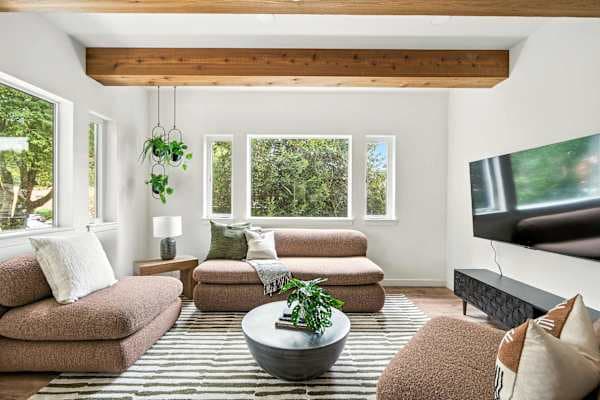 New 2BR • Luxury Stay • Walkable • Best Location in Northeast Portland - photo 2