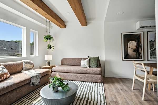The Adelynn - 5BR Modern Luxury - Central Spot in Northeast Portland - photo 1