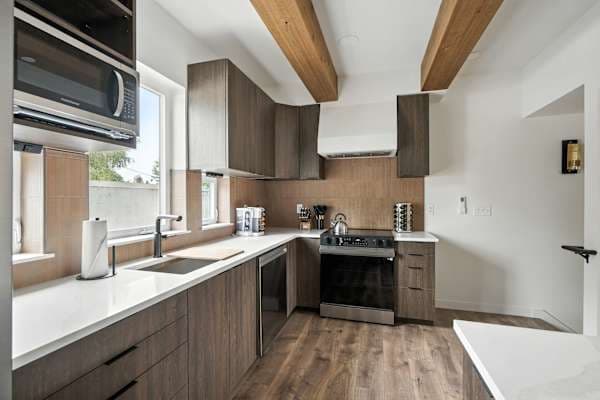 The Adelynn - New Luxury Build in Center of PDX in Northeast Portland - photo 3