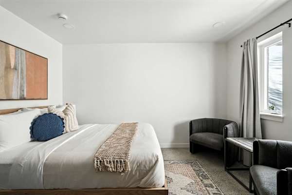 Kerns Studio - Near Coffee, Dining & Transit in Northeast Portland - photo 1