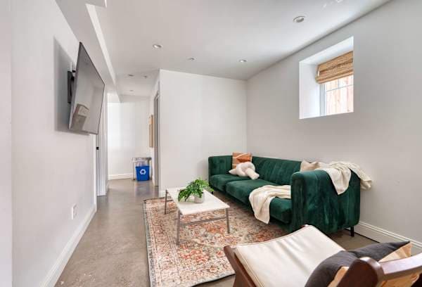 Modern 2BD, 2BA - Walk to NW 23rd & Stadium in Pearl District - photo 2