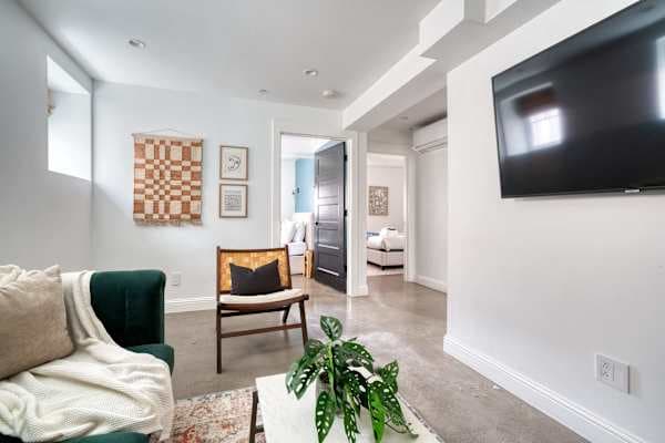Modern 2BD, 2BA - Walk to NW 23rd & Stadium in Pearl District - photo 3