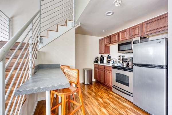 Elegant NW Portland Suites - Central Walkable Stay in Pearl District - photo 4