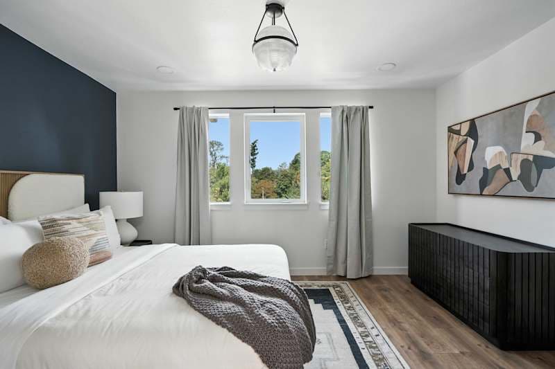 Kerns 6BR - New Spanish Style Group Stay