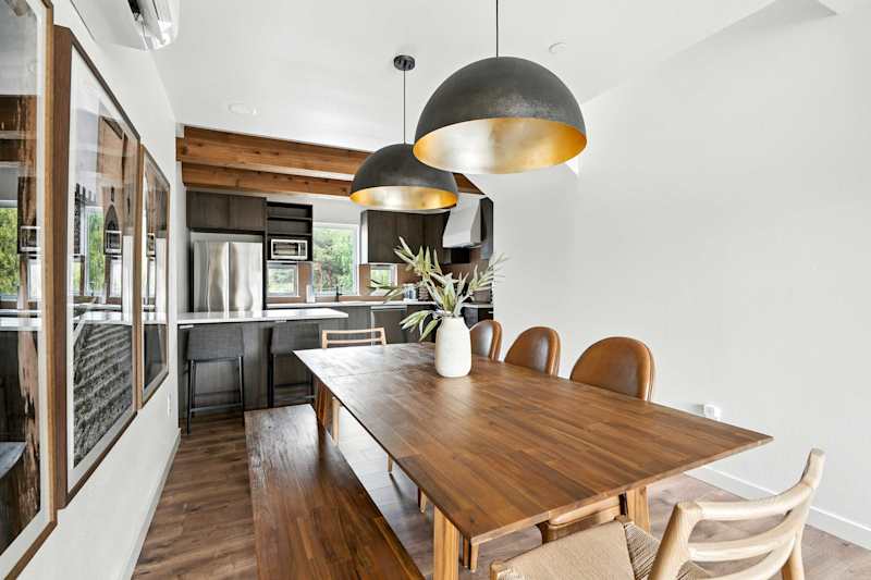 Kerns 6BR - New Spanish Style Group Stay