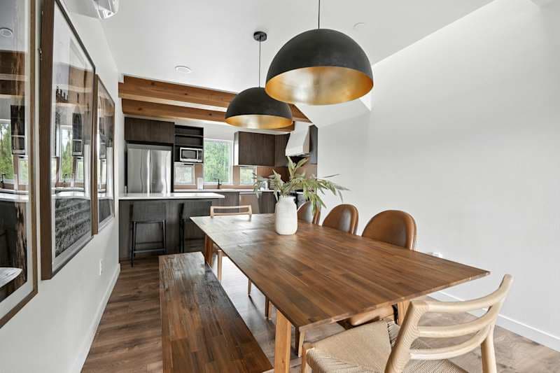Spacious 6BR - New Spanish Home in Best Kerns Spot