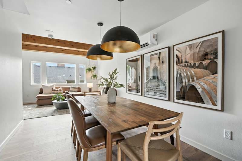 Luxury 3BR • New Spanish Townhome • Fast WiFi • AC