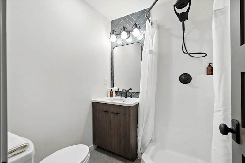 Spanish-Style Studio | Private Entry | Foodie Row